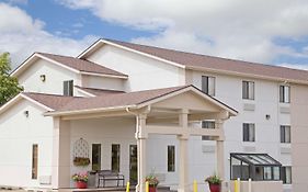 Super 8 By Wyndham Havre